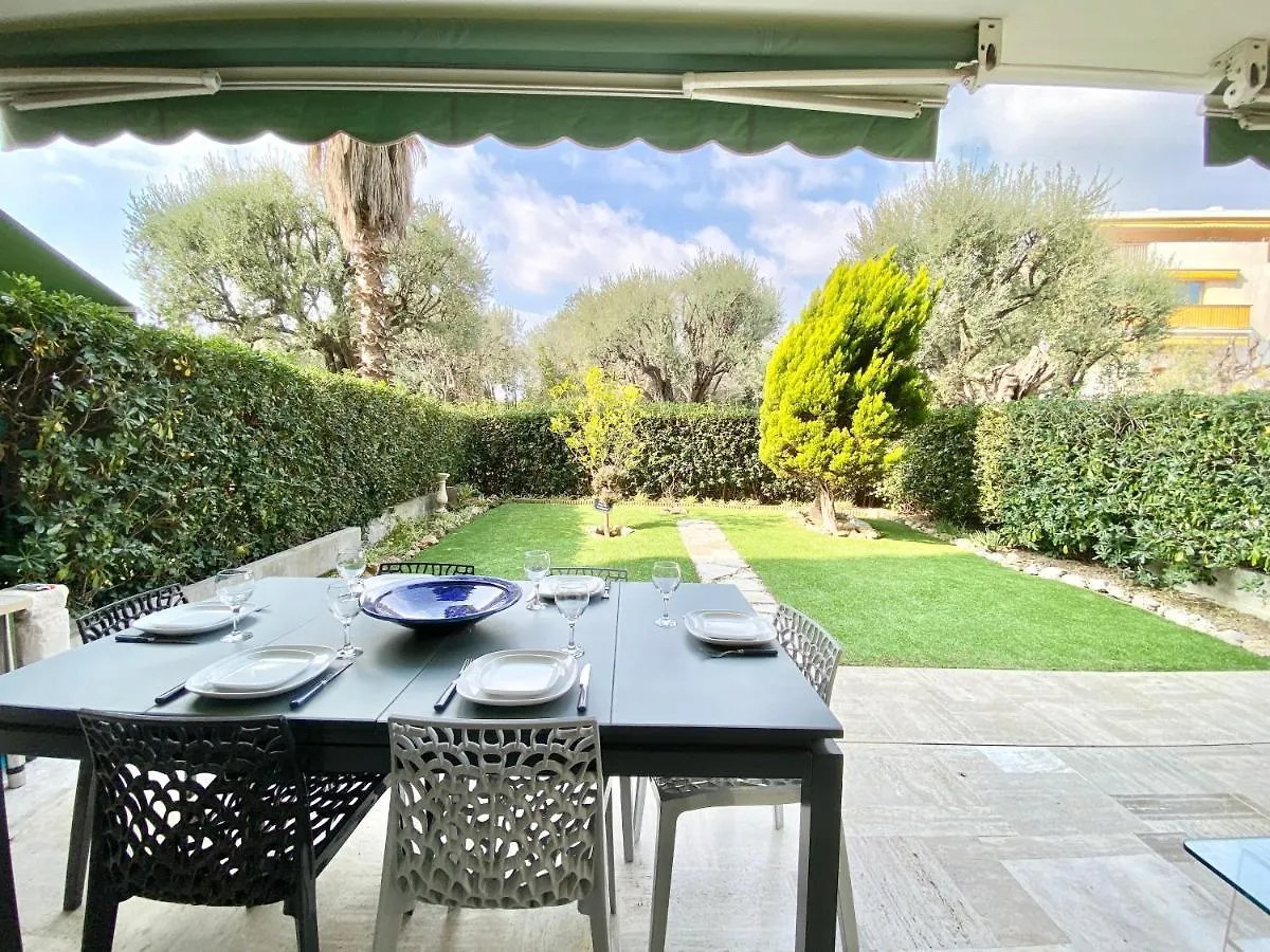 Elia-Parking-Jardin-Piscine-Climatisation Apartment Roquebrune-Cap-Martin 0*,